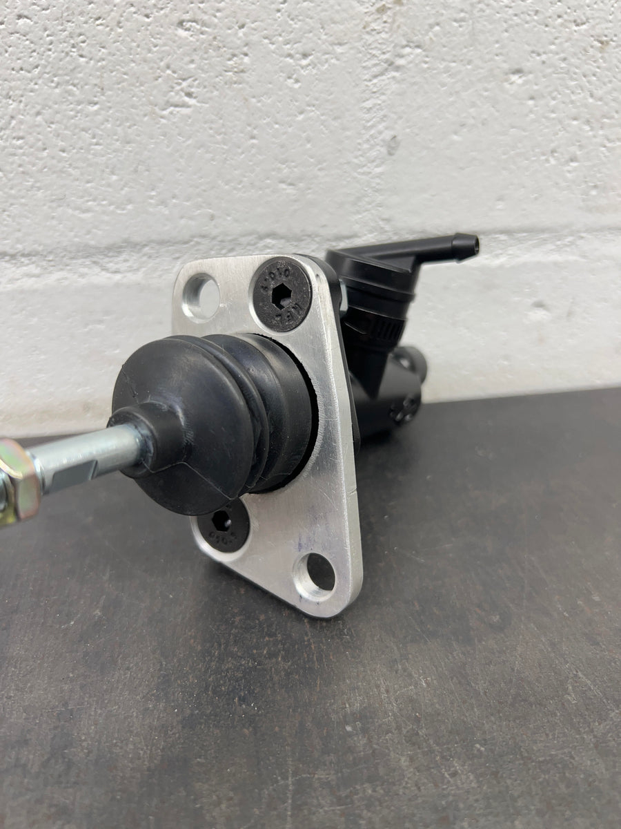 グエンチュック JZX90/JZX100 to Wilwood Clutch Master Cylinder Adapter